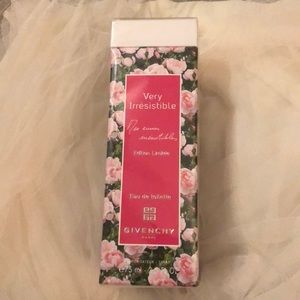 Givenchy Very Irresistible limited edition!